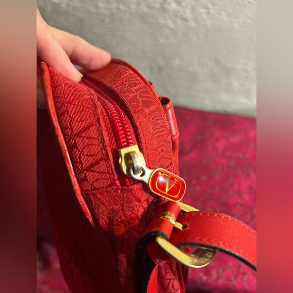 Valentino Garavani Vintage Red Crossbody Bag-excellent vintage condition - Picture 13 of 16